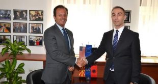 Grubi-Romeo: Ligji për gjuhët në Maqedoni do të miratohet këto ditë
