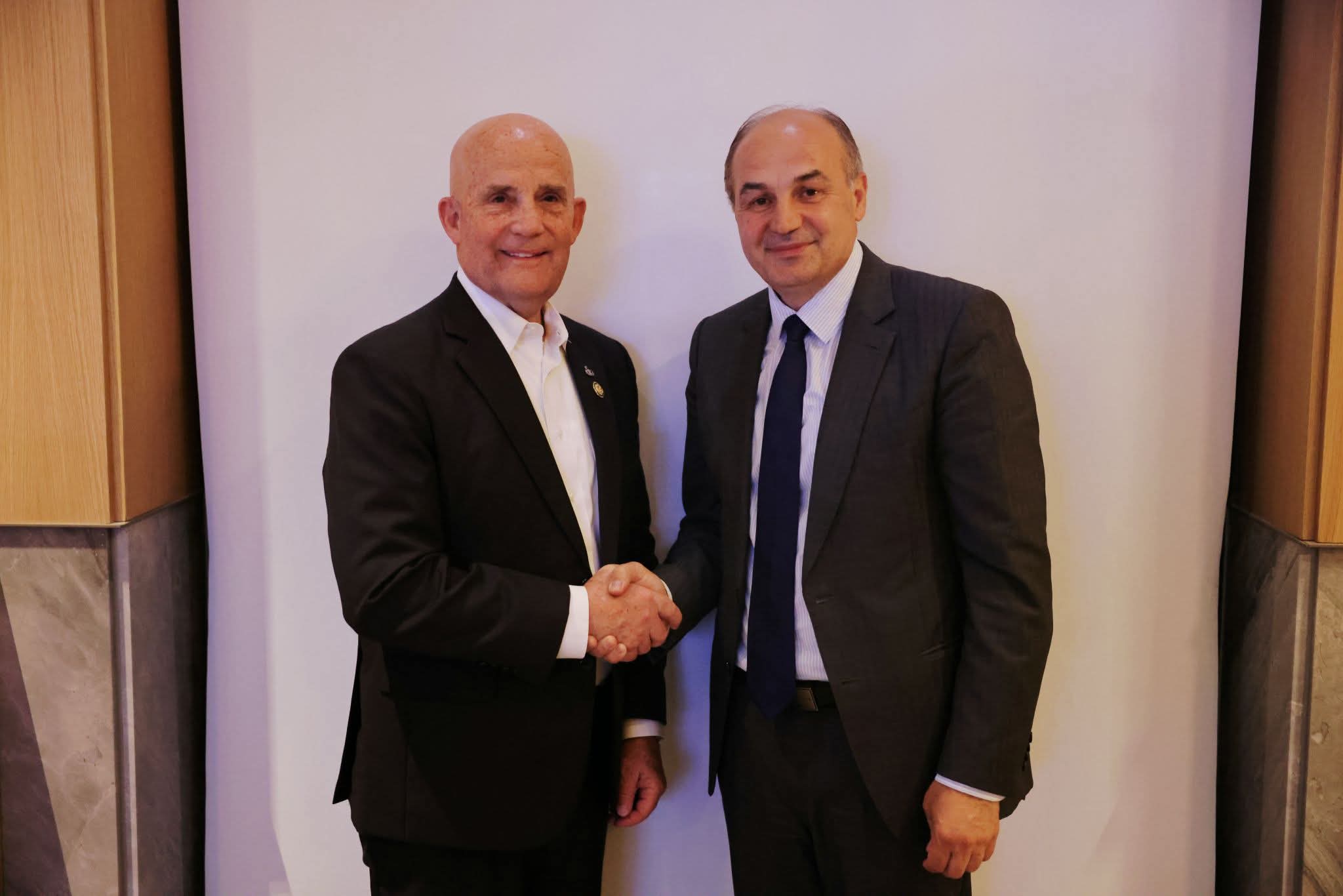 Enver Hoxhaj  Kërkon mbështetje nga SHBA për lirimin e ish krerëve të UÇK së