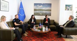 Shefi i EULEX-it, në vendin tonë z. Lars-Gunnar Wigemark, ka biseduar me shefen e Operacioneve Aktuale të NATO-s, Ariella Viehe