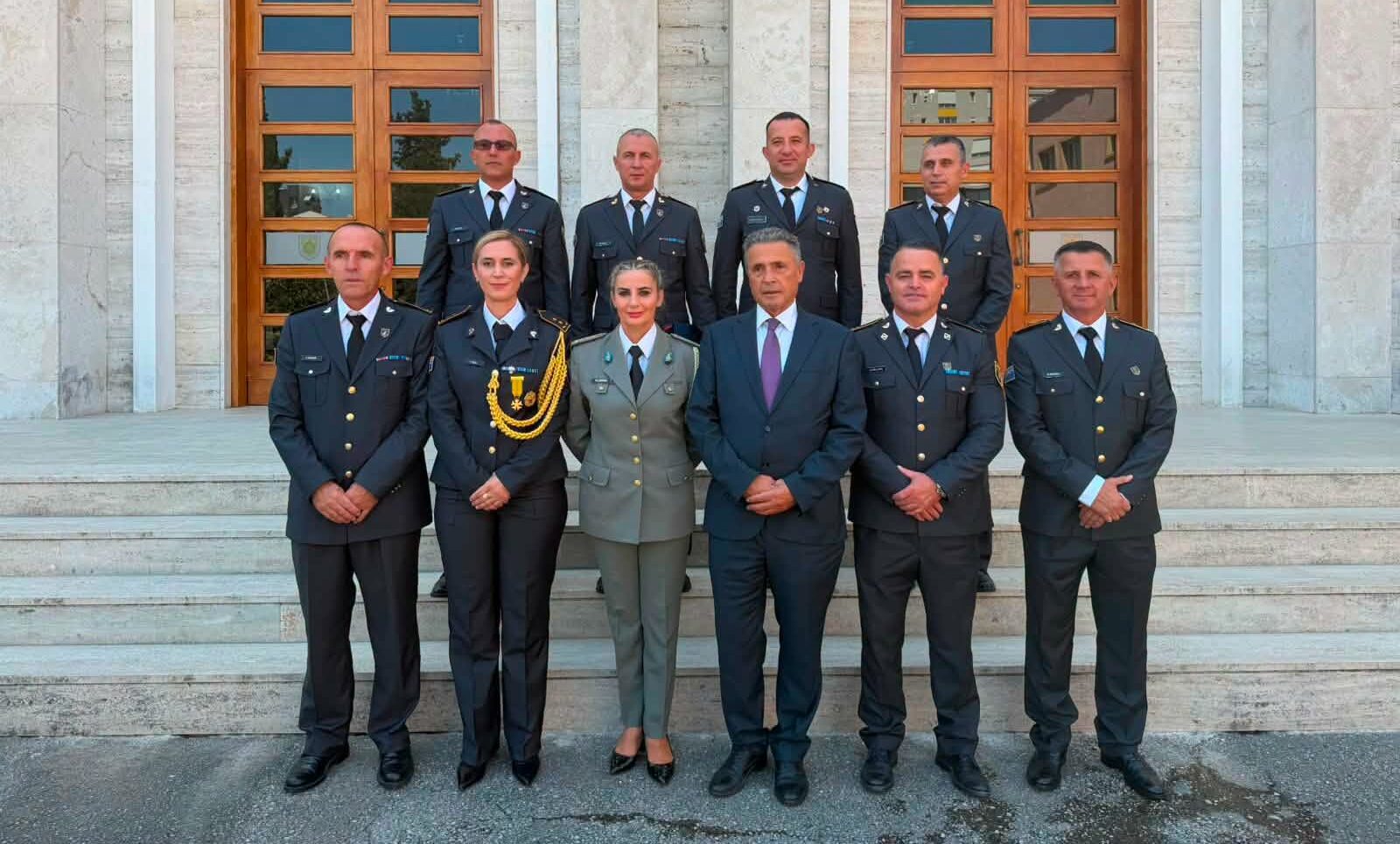 Oficerë të FSK së diplomojnë në Shqipëri  trajnohen për drejtimin e operacioneve ushtarake