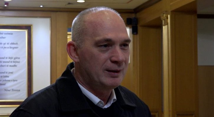 Fatmir Humolli kritikon VV në  pas publikimit të listës zgjedhore