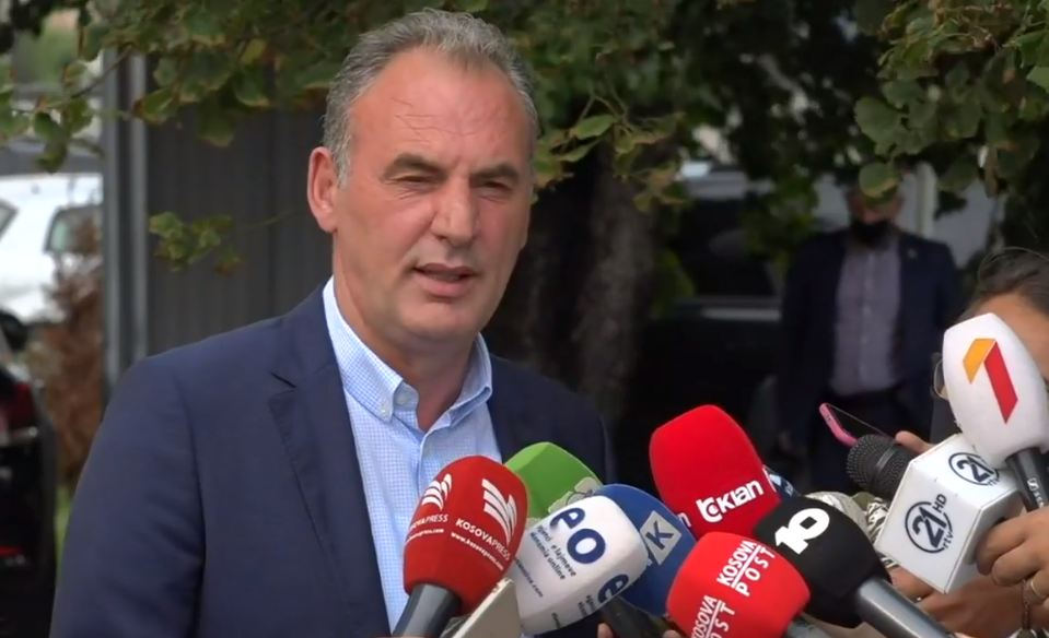 Fatmir Limaj  Nuk marrim pjesë në procese ku ka shkelje të procedurës parlamentare