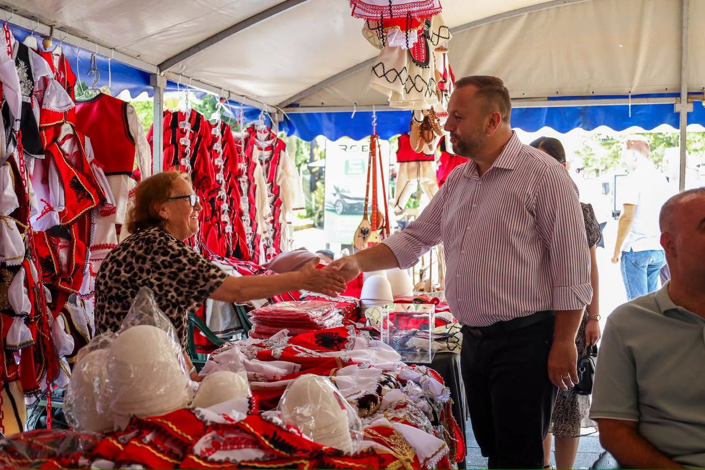 Në Ferizaj u hap Panairi i Bizneseve Artizanale