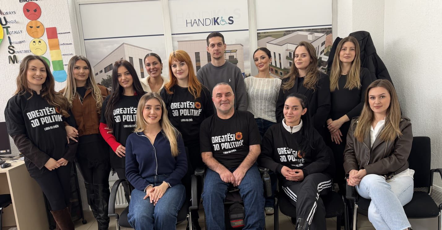 Fushata  Drejtësi   jo politikë  zgjerohet me mbështetje nga HANDIKOS në Ferizaj