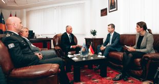 Zëvendësministri, Shemsi Syla, priti Sekretarin Parlamentar të Shtetit në Ministrinë Federale të Mbrojtjes të Gjermanisë, Thomas Silberhorn