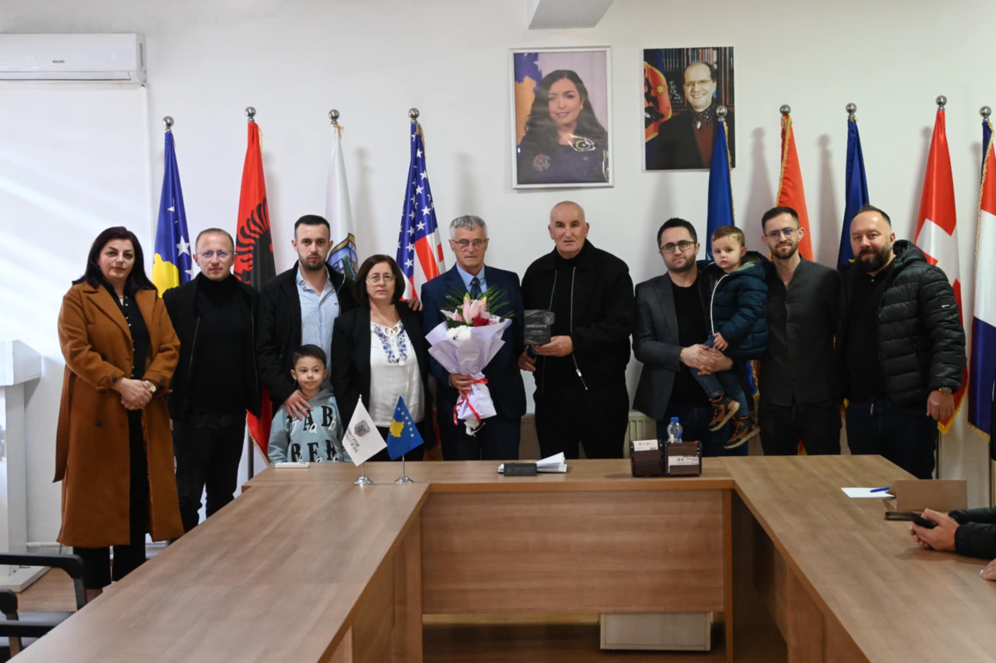 Pensionohet ish drejtori i Gjimnazit  Kuvendi i Lezhës   Gaspër Demaj