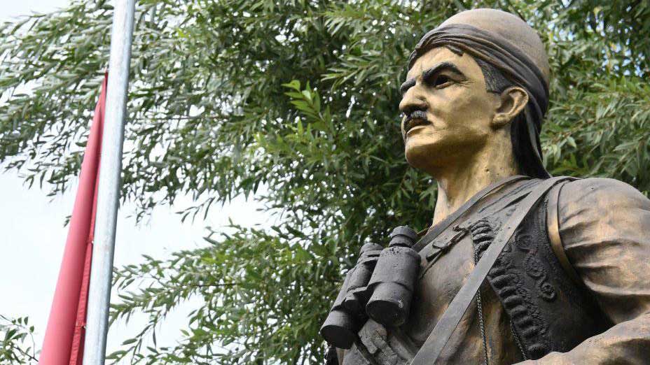 Prof dr  Sabile Keçmezi  Basha  JATAKËT DHE BUNKERËT E LIRISË   GRUPI I DYTË I JATAKËVE TË DËNUAR PËR STREHIMIN E HASAN REMNIKUT  16 