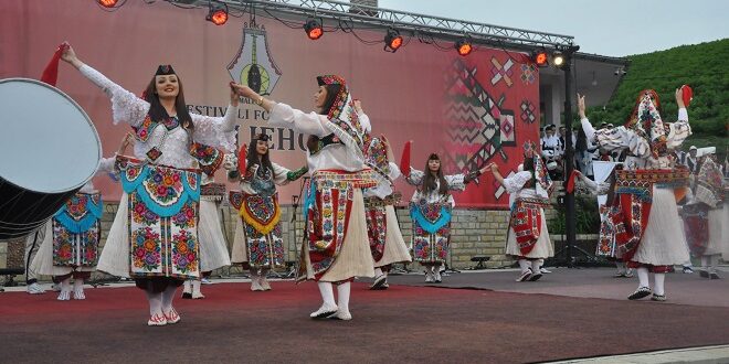 Në Gjonaj të Hasit, në Kodrën e Pajtimit, ka filluar edicioni i 33-të i Festivalit, “Hasi Jehon”