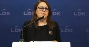 Hykmete  Bajrami - Muratit: Keni dështuar në çdo sferë e kulmi i dështimit janë sanksionet ndaj Kosovës si shkak i eksperimenteve tuaja