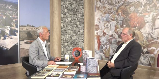 Në një bisedë në studion e TV-Diellit me redaktorin, Isuf Ismaili, profesor, Ahmet Qeriqi ka folur për krijimtarinë e tij letrare e publicistike