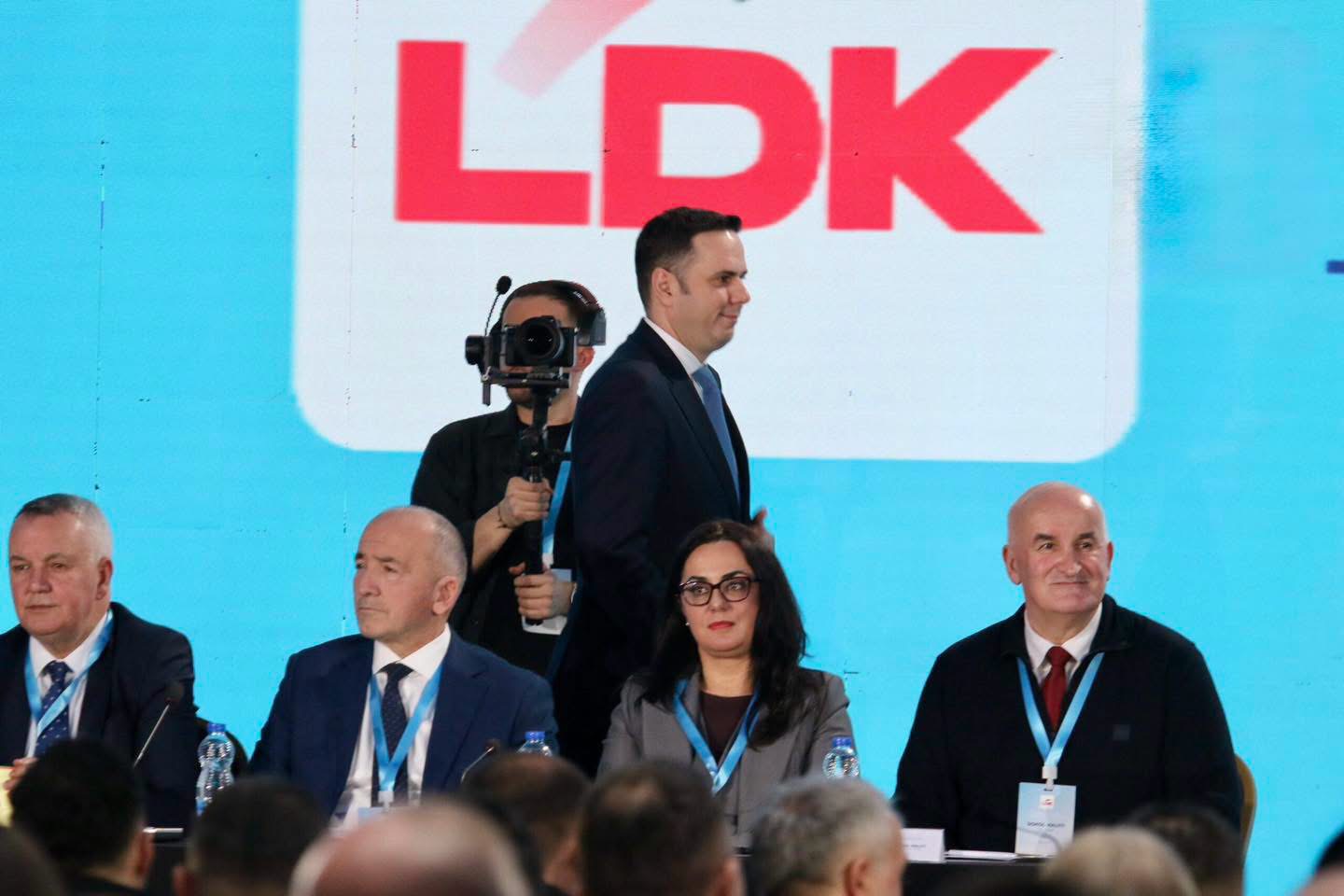LDK në prag të përplasjes së brendshme  Kuvendi Zgjedhor pritet para konstituimit të Kuvendit të Kosovës