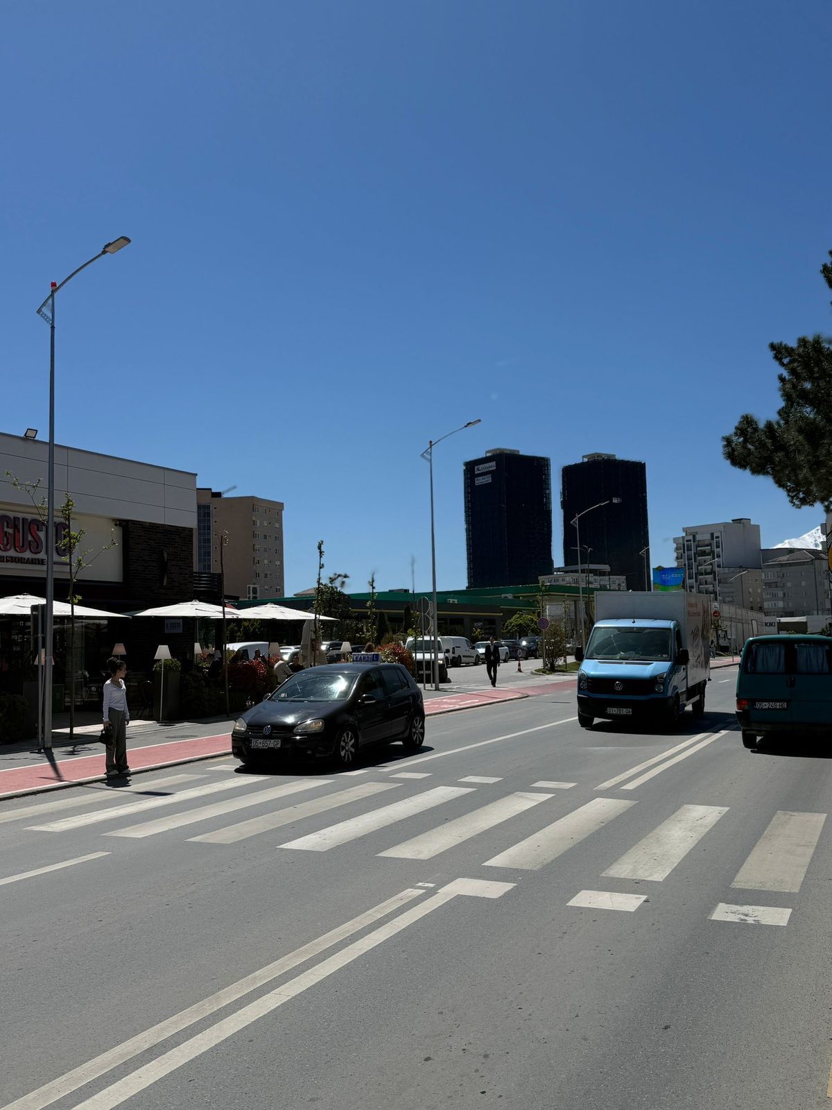 Aksion për heqjen e reklamave pa leje në Ferizaj
