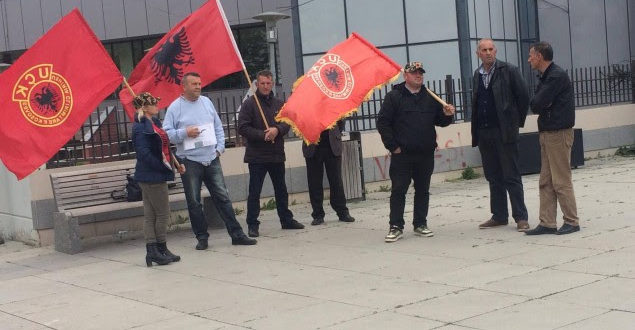 Invalidët e luftës protestojnë para Qeverisë