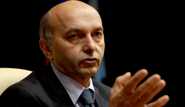 Isa Mustafa  Procesi gjyqësor në Hagë kundër drejtuesve të Ushtrisë Çlirimtare të Kosovës është shumë i rëndë