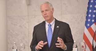 Senatori Ron Johnson thotë se kryetari Trump ëshë i interesuar të zgjidhë problemin mes Kosovës dhe Serbisë