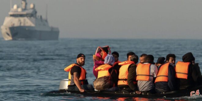 Vitin e kaluar, një numër rekord prej 45 mijë e 756 emigrantësh, kaluan Kanalin Anglez, në mesin e tyre dhe 10 mijë shqiptarë