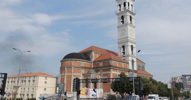 Meshën solemne të Pashkeve në Katedralen “Nënë Tereza” në Prishtinë, do ta udhëheq Ipeshkvi i Kosovës, Dodë Gjergji