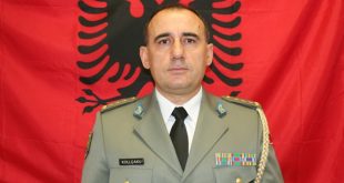 Shefi i SHP të Forcave të Armatosura të Shqipërisë, gjeneral brigade Bardhyl Kollçaku, vizitoi FSK-në