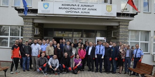 Në 110-vjetorin e Kuvendit, në Junik është organizuar, "Aksioni për pastrimin e Junikut!"