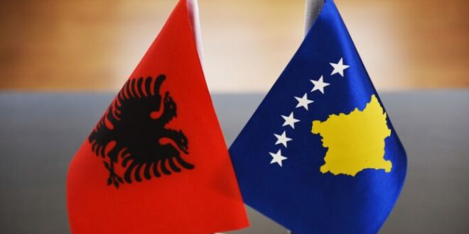Nënshkruhen 13 marrëveshje memorandume bashkëpunimi në mes të Qeverisë së Kosovës dhe asaj të Shqipërisë