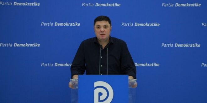 Kreshnik Çollaku: PD është e përçarë me një përçarje të pakuptimtë, por më e keqe është ndarja e saj