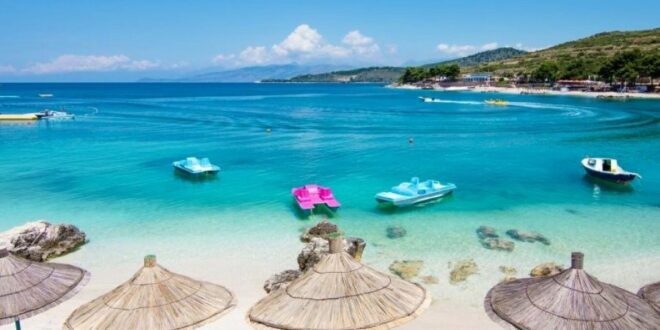 Plazhet e Shqipërisë i vizituan rreth një milion e 360 mijë turistë, 45 për qind më shumë sesa në qershor të vitit të kaluar