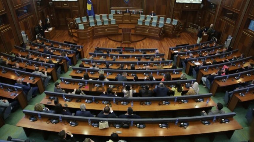 Dështon zgjedhja e nënkryetarëve  Haxhiu shtyn seancën e Kuvendit për të premten