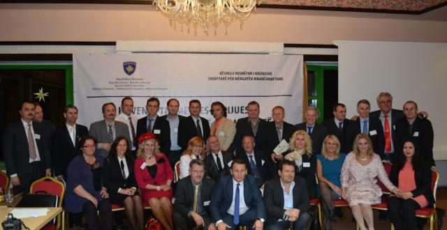 Lidhja e Krijuesve Shqiptarë në Mërgatë bojkoton të gjitha aktivitetet gjatë pushimeve verore që organizon Ministria e Diasporës