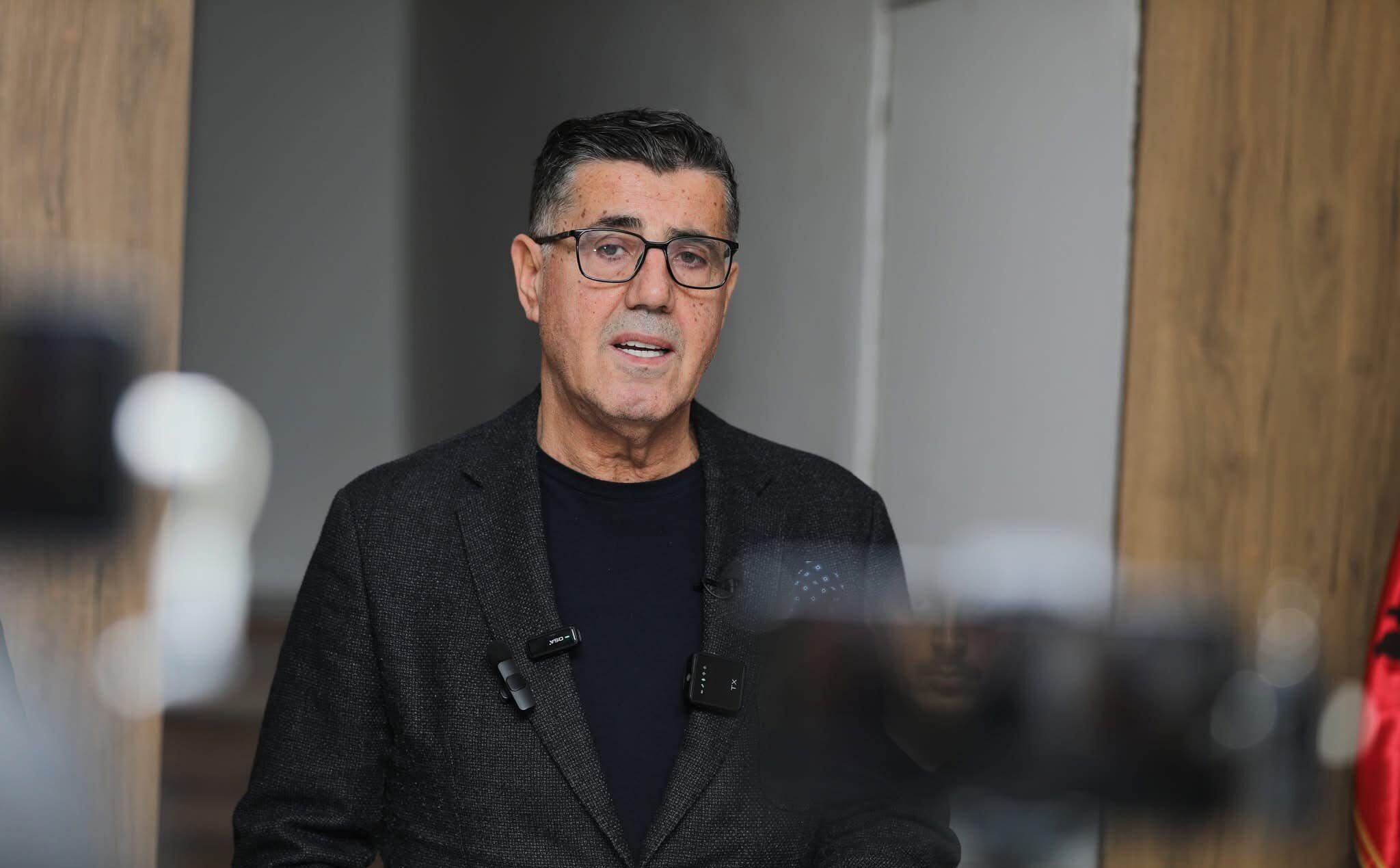 Lutfi Haziri  Abdixhiku e ka për nder të jetë kryetari i katërt i LDK së  dha aktin politik të dorëheqjes