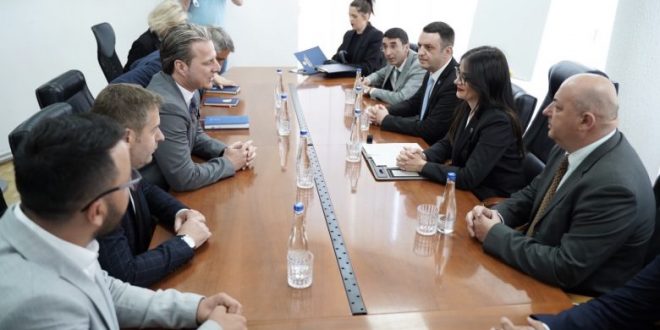 Kryetari i Preshevës, Shqiprim Arifi kërkon përfshirjen e Kosovës Lindore në bisedimet Kosovë - Serbi