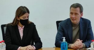 Albulena Haxhiu dhe Nick Haekkerup, kanë nënshkruar traktatin për dhënien Danimarkës me qira të një burgu të Kosovës