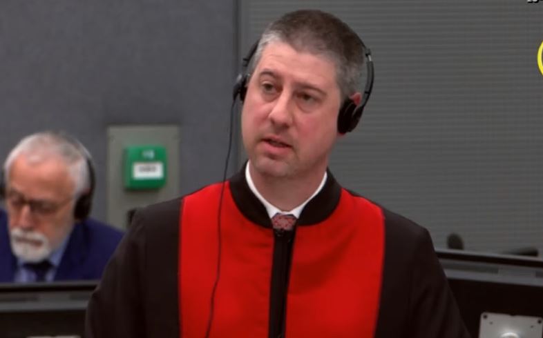 Mbrojtja e Rexhep Selimit   Në 1998 nuk kishte strukturë komanduese të UÇK së 