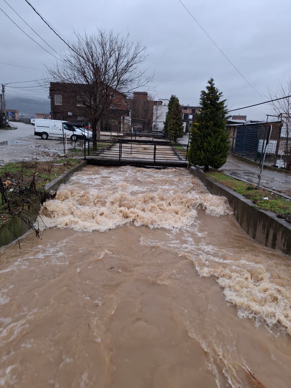 Në disa akse rrugore në Malishevë  komunikacioni është i vështirësuar