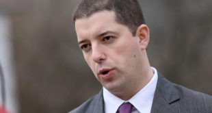 Policia kishte ndaluar automjetin e Marko Gjuriqit, i cili ka hyrë pa leje në Kosovë, por më pas e kishte liruar