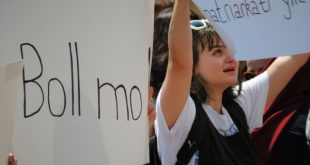 Sot në Prishtinë organizohet një marsh protestues në mbrojtje të grave