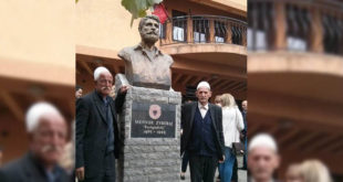 Vehapi: E kemi borxh të përkujtojmë jetët dhe veprat e dëshmorëve të kombit në mënyrë institucionale