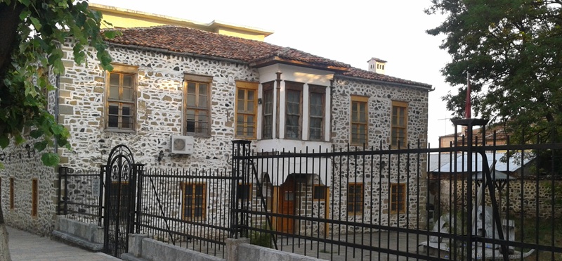 7 Marsi   Dita e Mësuesit dhe përvjetori i hapjes së shkollës së parë shqipe