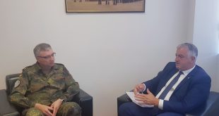 Ministri i Mbrojtjes, Rrustem Berisha priti në takim pune Drejtorin e NALT-it, gjeneralin Oberneyer