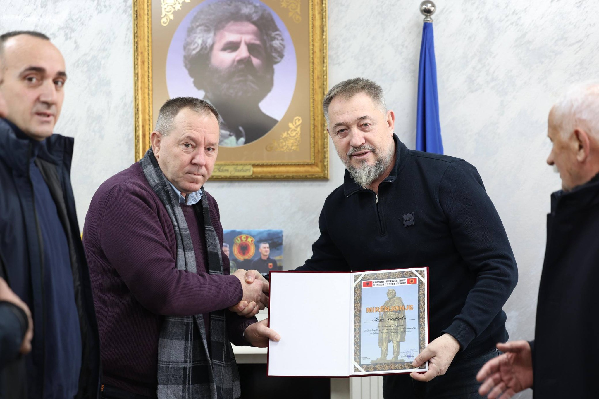 Kryetari Sami Lushtaku nderohet me Mirënjohje nga OVL e UÇK së