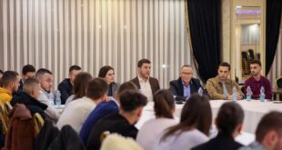 Memli Krasniqi: Komunat që udhëhiqen nga kryetarët e PDK-së, janë kampione të qeverisjes së mirë