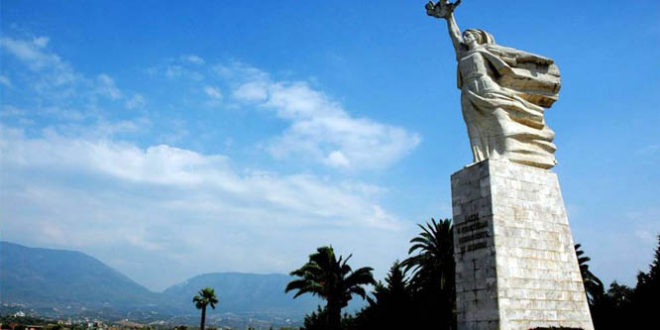 Monumenti Nënë Shqipëri