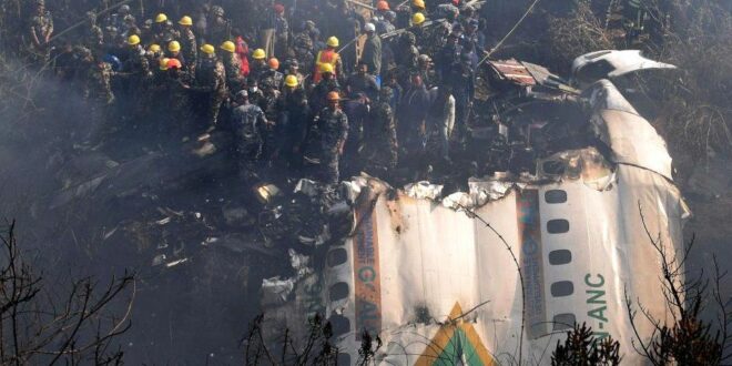 Deri tani janë gjetur 68 trupa të mbytur nga rrëzimi i avionit, në Nepal, autoritetet po kërkojnë edhe për katër trupa të tjerë