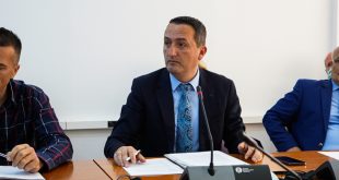 Drejtori i përgjithshëm i RTK-së, Ngadhnjim Kastrati, është shkarkuar nga detyra