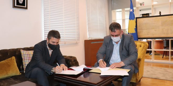 Nënshkruhet memorandumi në mes MEA-së dhe KRU “Prishtinës” që i hap rrugë projektit për Trajtimin e Ujërave të Zeza në Prishtinë