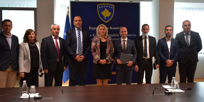 Nënshkruhet Memorandum Bashkëpunimi në mes të AKK dhe ONK