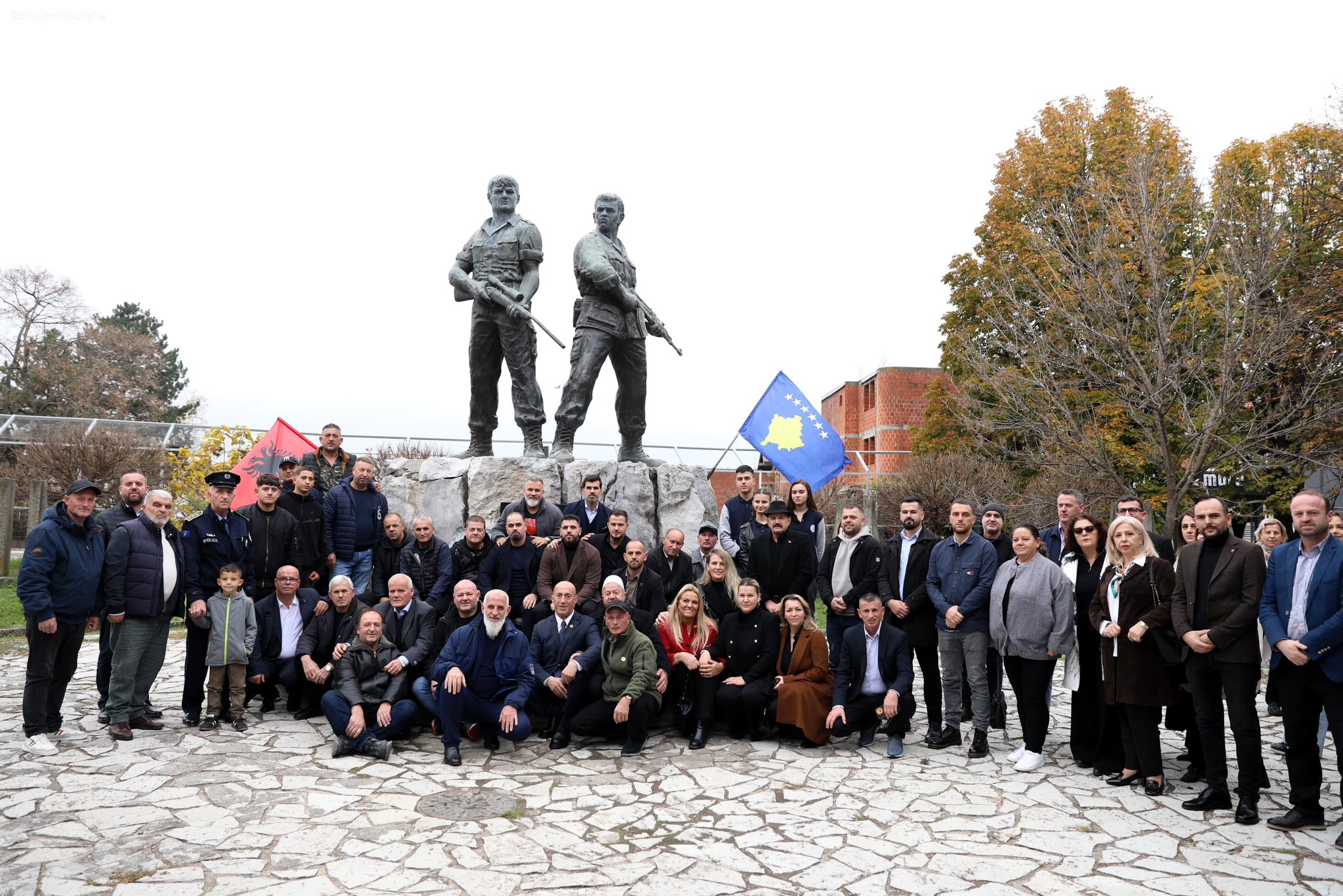 Në 27 vjetorin e rënies përkujtohen dëshmorët e kombit  Xhelal Hajda   Toni  Selajdin Mullabazi   Mici  Hamdi Hajrizi  Bektesh Haliti dhe Nezir Imeri