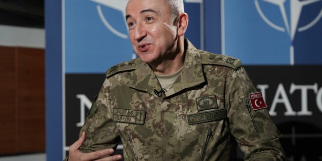Komandanti i KFOR-it, gjenerali turk, Ozkan Ulutash, ka qëndruar në një vizitë zyrtare, në selinë e NATO-s, në Bruksel