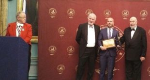 Posta Shqiptare nderohet me çmimin “Sokrati” në Forumin Ndërkombëtar të Bizneseve