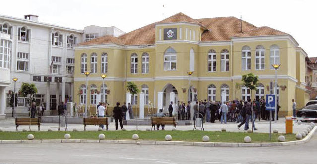 Sot në Kosovën Lindore mbahen zgjedhjet e Këshillit Nacional të Shqiptarëve në të cilin po garojnë gjashtë lista shqiptare