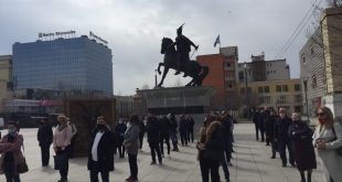 Punonjësit e Lotarisë së Kosovës protestojnë sot para Qeverisë së Kosovës, me kërkesën për miratimin e ligjit